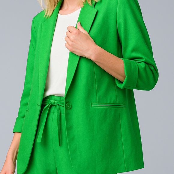 NWT Simply Vera Vera Wang Roll Tab
Relaxed Blazer - Picture 1 of 8